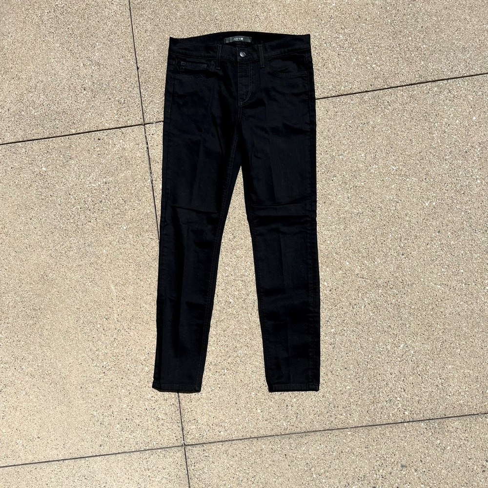 Joe's Jeans sz 27 Straight Ankle Fit Black